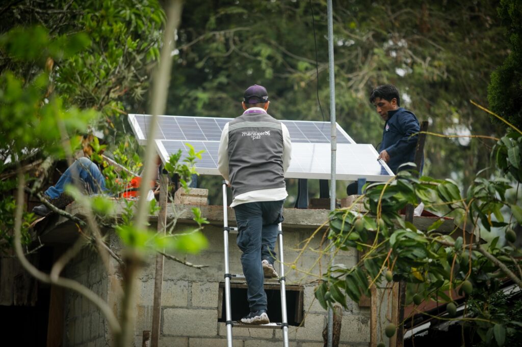 DIF-042-2025.-DIF Tamaulipas e IUSA instalan sistemas fotovoltaicos en comunidades rurales de Tamaulipas (3)