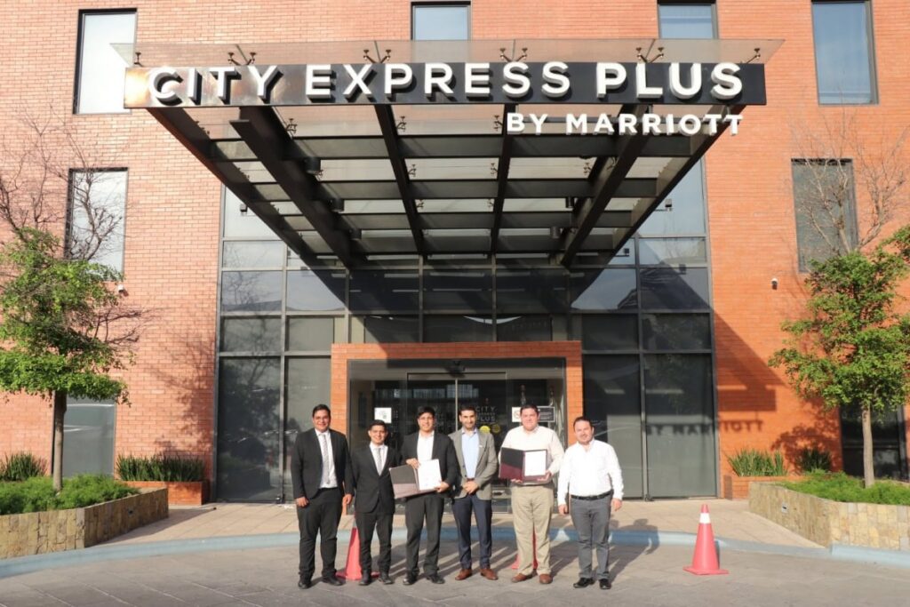 UPA-003-2025.-Firman-convenio-Universidad-Politecnica-de-Altamira-y-City-Express-para-abrir-espacios-a-sus-egresados-3