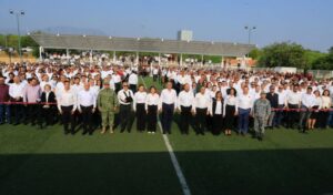 La idea es que la participación de México en esta competencia de la Copa del Mundo de Futbol se quede, perdure y sirva como estímulo y semilla del deporte, de la cultura y de la grandeza de nuestra gran nación