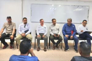 El subsecretario de Pesca y Acuacultura, Jorge de Jesús Montagner Mendoza, sostuvo una reunión de trabajo con productores pesqueros del poblado La Pesca, en el municipio de Soto la Marina.