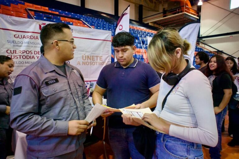 STR-105-2026.-Acerca-la-Feria-Nacional-de-Empleo-oportunidades-laborales-e-inclusion-en-Matamoros-11
